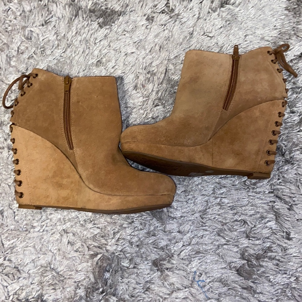 NEW Gianni Bini Women Boots